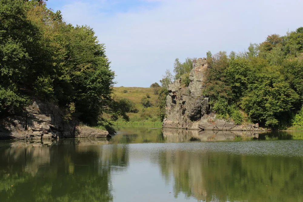 Krashevsky Rock above the Hnylopiat River