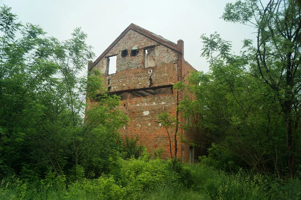 Alte Hopfendarre im Dorf Pisky
