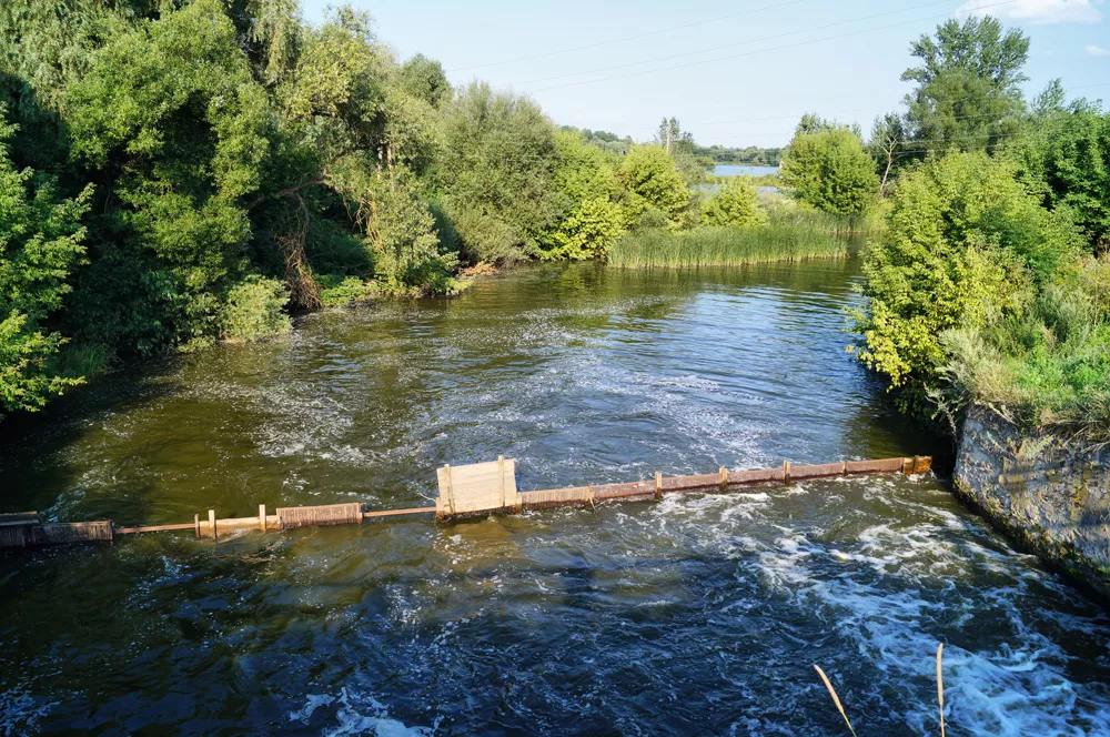 Водяний млин та Роставиця