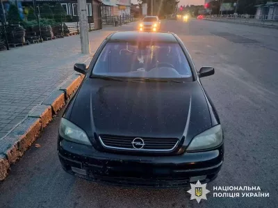 У Бердичеві автомобіль збив двох 16-річних дівчат: одну госпіталізували