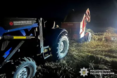 Трагедія на Рівенщині: 26-річний чоловік загинув під час тюкування сіна