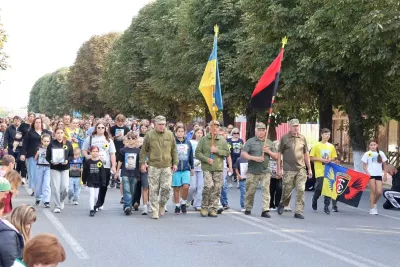В Овручі вшанували пам’ять полеглих Захисників: 123 учасники пробігли за Героїв