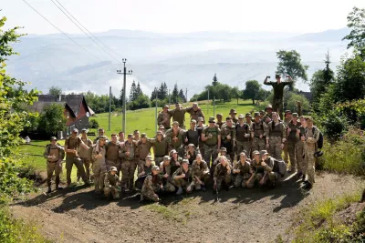 Курсанти ЖВІ підкорили Карпати: 25-кілометровий гірський марш у Закарпатті