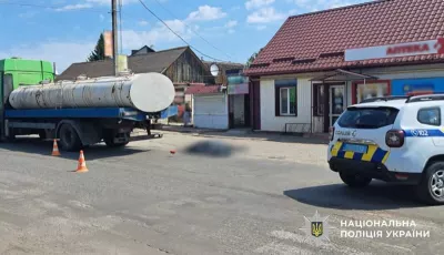 У Брусилові під колесами вантажівки загинула 55-річна жінка