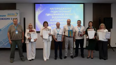 Директора Малинського фахового коледжу відзначили високою нагородой від Міносвіти