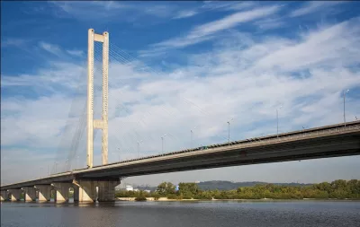 Рух між лівим і правим берегом Києва: як зараз працює транспорт