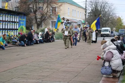 У Радомишлі попрощалися із загиблим захисником Олексієм Карпенком