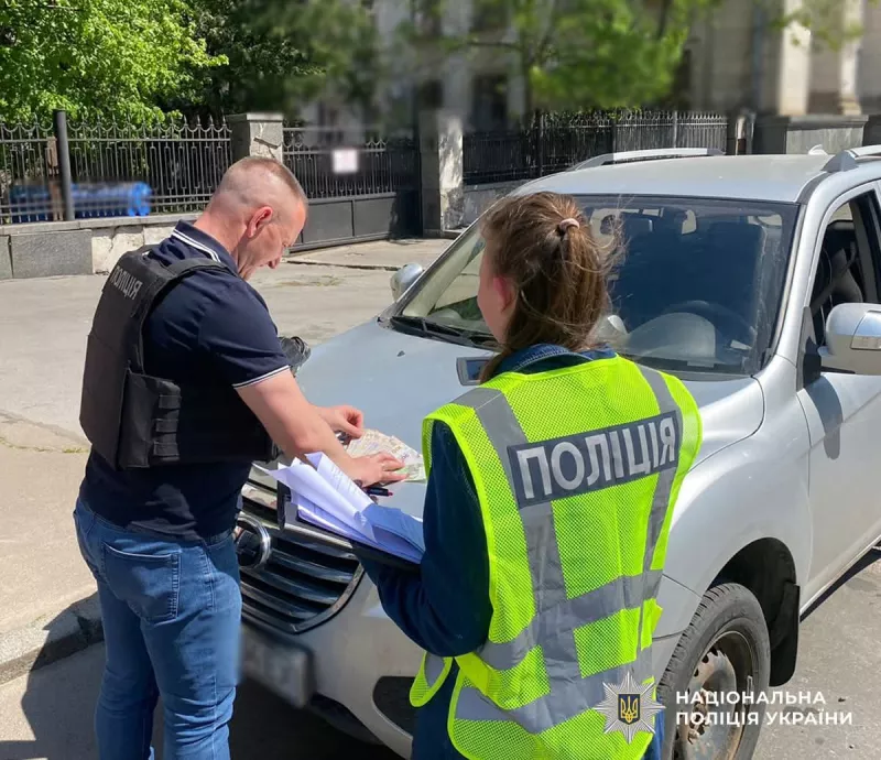 На Житомирщині викрили схему незаконного переправлення чоловіків за кордон: серед підозрюваних військовослужбовці