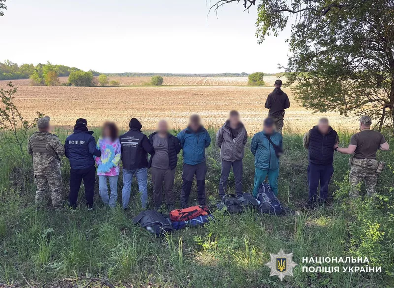На Коростенщині викрили схеми переправлення чоловіків до кордону