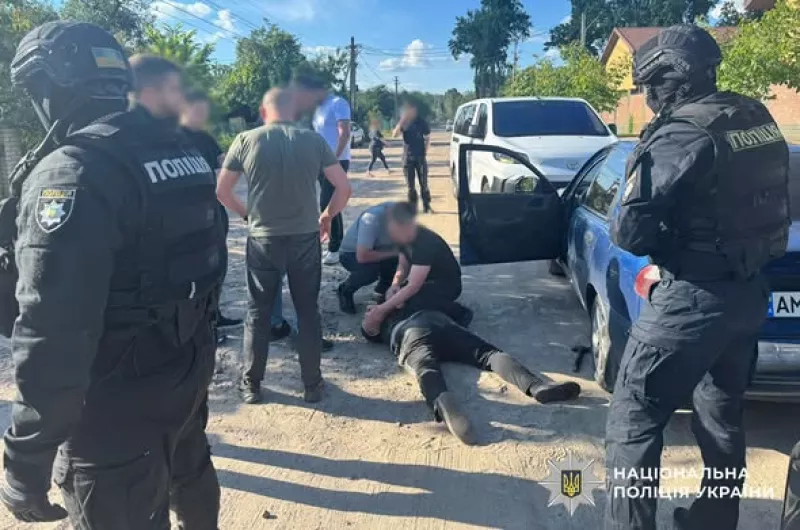 У Житомирі затримали подружжя, яке збувало психотропи через пошту та “закладки”