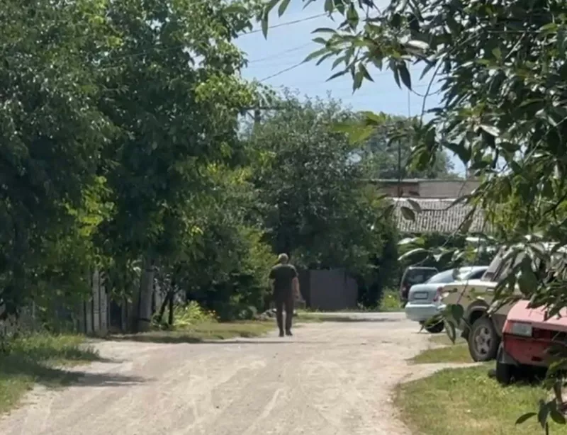 У Малині на вулицях маніяк-ексгібіціоніст: молода жінка пережила шок