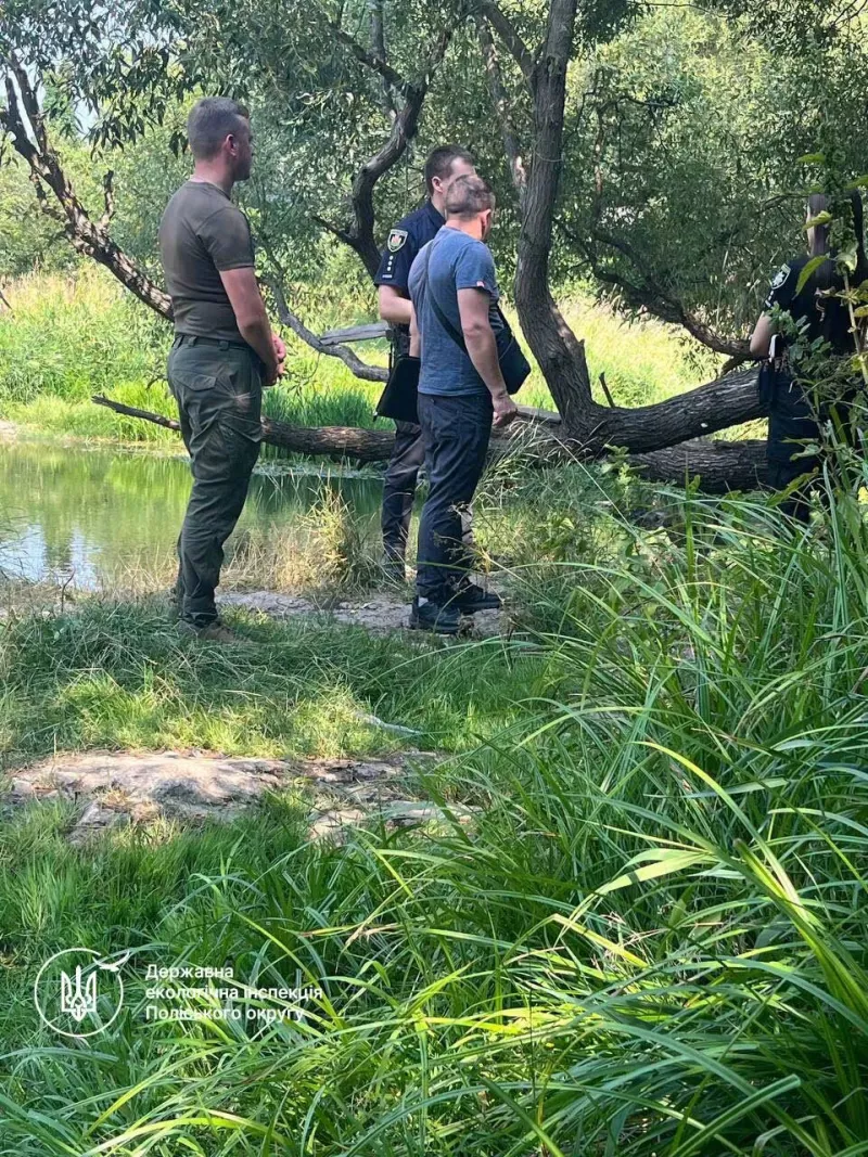 У Житомирі в річці Кам’янка загинули понад тисячу екземплярів риб 