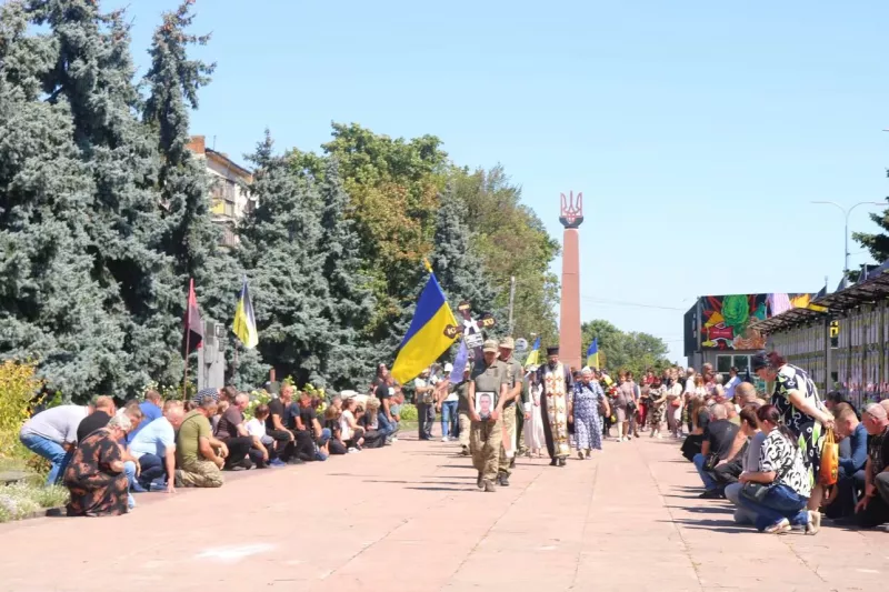 Радомишльська громада попрощалася із Захисником Юрієм Матвієнком
