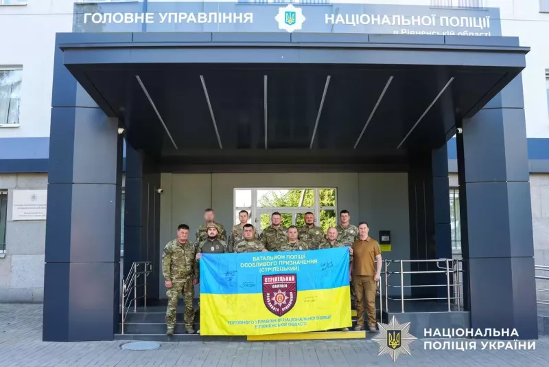 Дев’ятеро поліцейських із Рівненщини вирушили на Схід для виконання бойових завдань