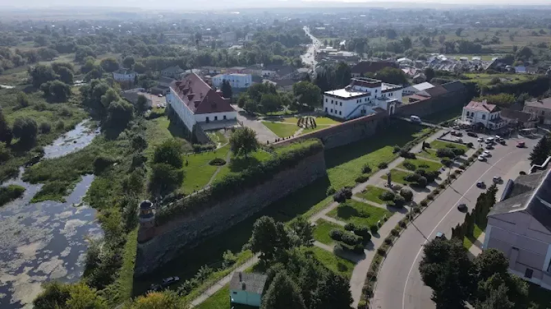 Відстань між Рівним і Дубном, варіанти проїзду автобусом, електричкою та BlaBlaCar, орієнтовний час у дорозі та ціни. 