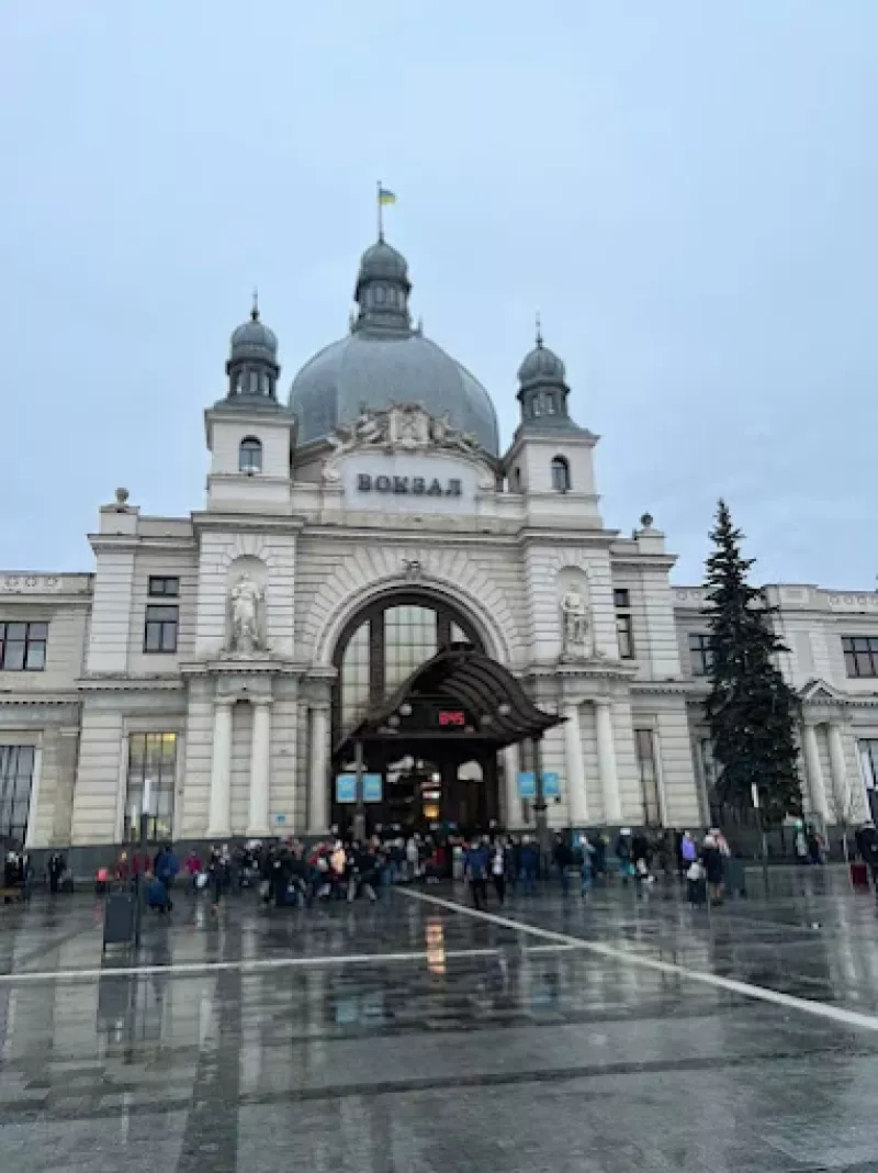 Рівне — Львів: потяг, автобус чи авто — як краще доїхати