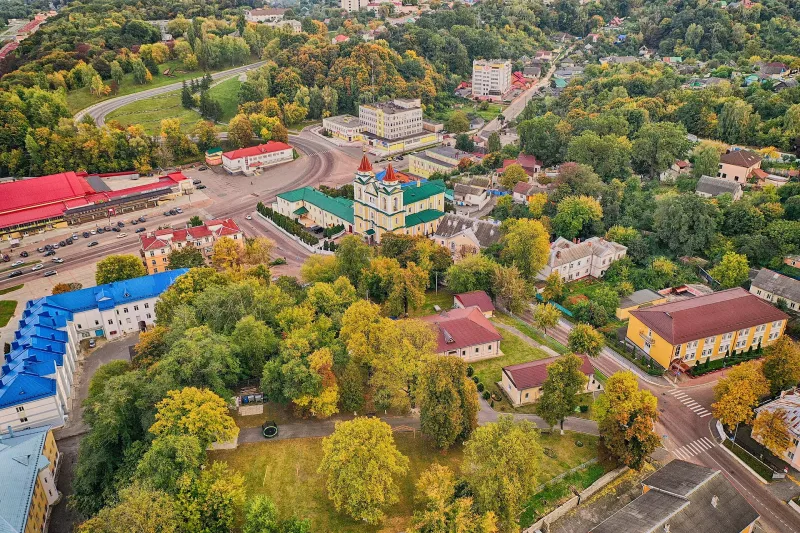 Мозир з висоти: пагорби, зелень і стара забудова