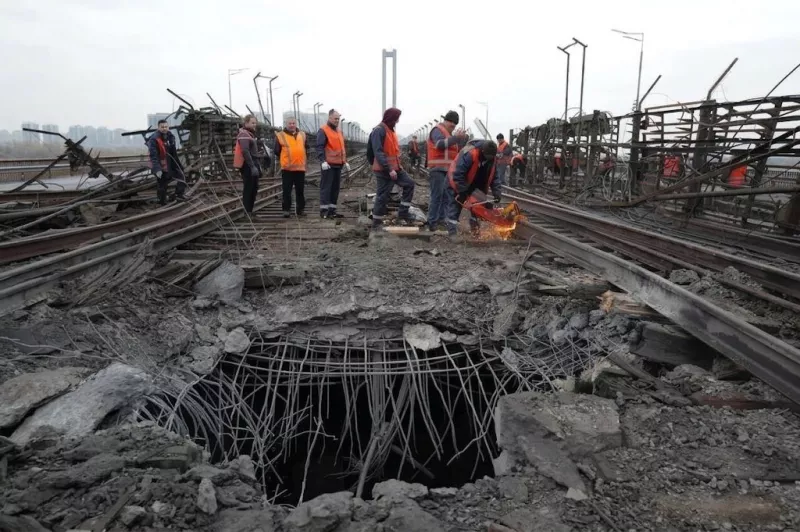 Коли відновлять зелену гілку метро через Південний міст у Києві