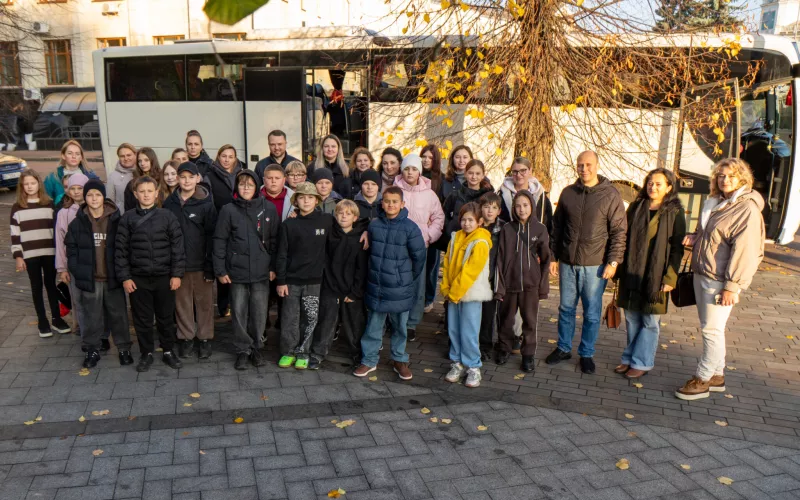 «Спадщина світла»: діти захисників із Житомирщини вирушили на освітній відпочинок до Львова