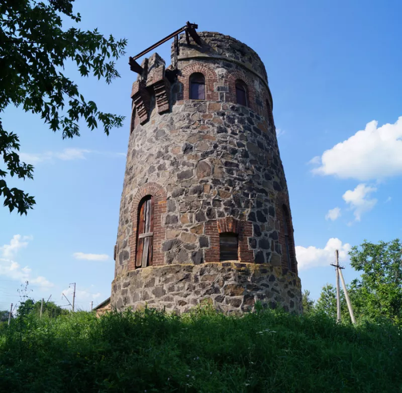 Чорнорудка: Водонапірна башта та історія села на Житомирщині