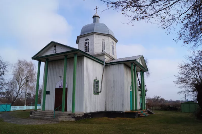 Село Заріччя: історія та архітектурні пам'ятки передмістя Ружина