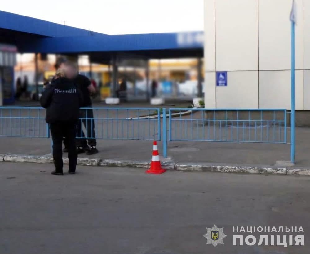 Житель Малина напав з ножем на пасажирів автовокзалу в Житомирі