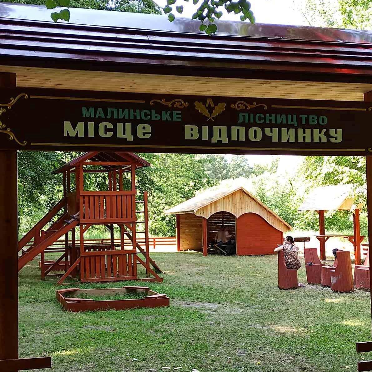 Липки під загрозою: байдужість і вандалізм руйнують улюблене місце відпочинку жителів Фабрики